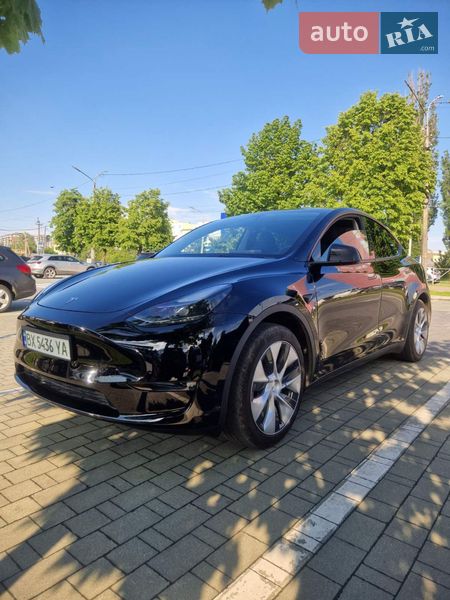 Позашляховик / Кросовер Tesla Model Y 2023 в Хмельницькому
