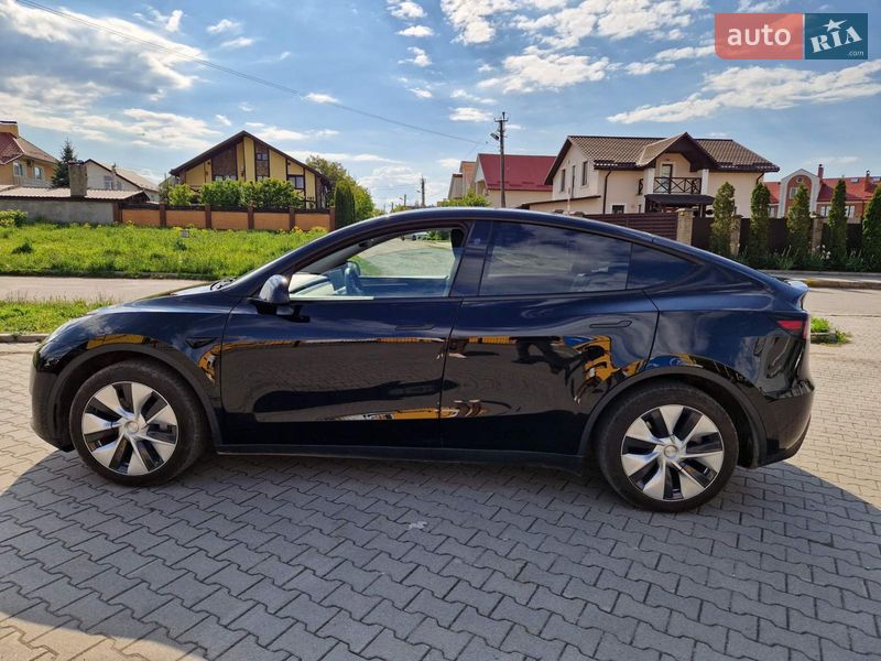 Позашляховик / Кросовер Tesla Model Y 2023 в Хмельницькому