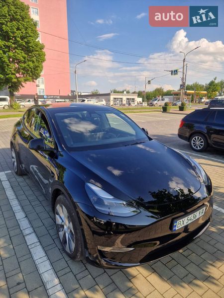 Позашляховик / Кросовер Tesla Model Y 2023 в Хмельницькому