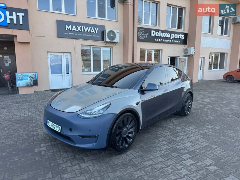 Внедорожник / Кроссовер Tesla Model Y 2020 в Луцке