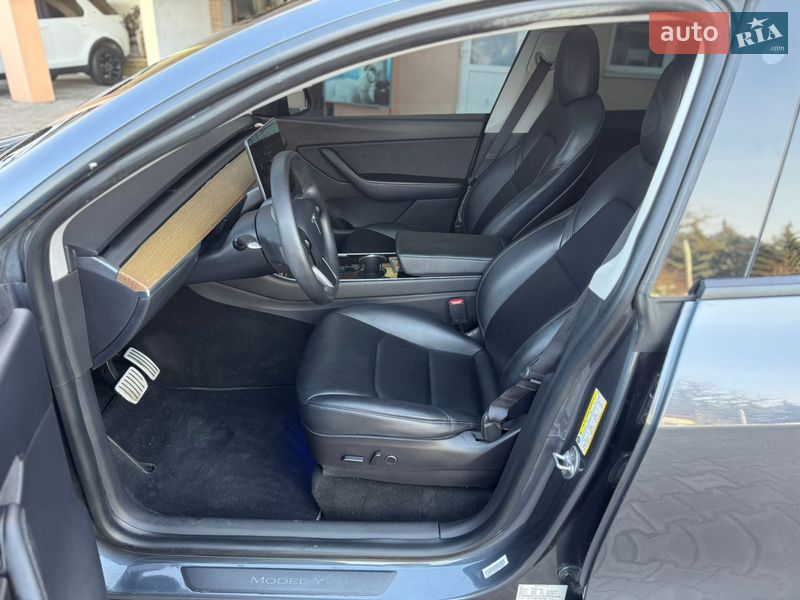 Внедорожник / Кроссовер Tesla Model Y 2020 в Луцке