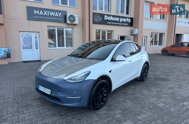 Внедорожник / Кроссовер Tesla Model Y 2020 в Луцке