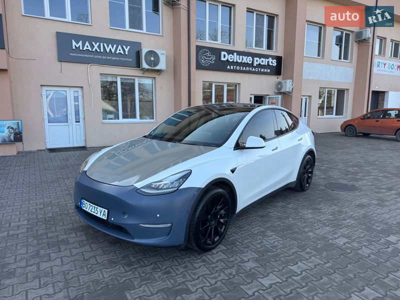 Tesla Model Y 2020