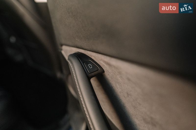 Внедорожник / Кроссовер Tesla Model Y 2024 в Ровно