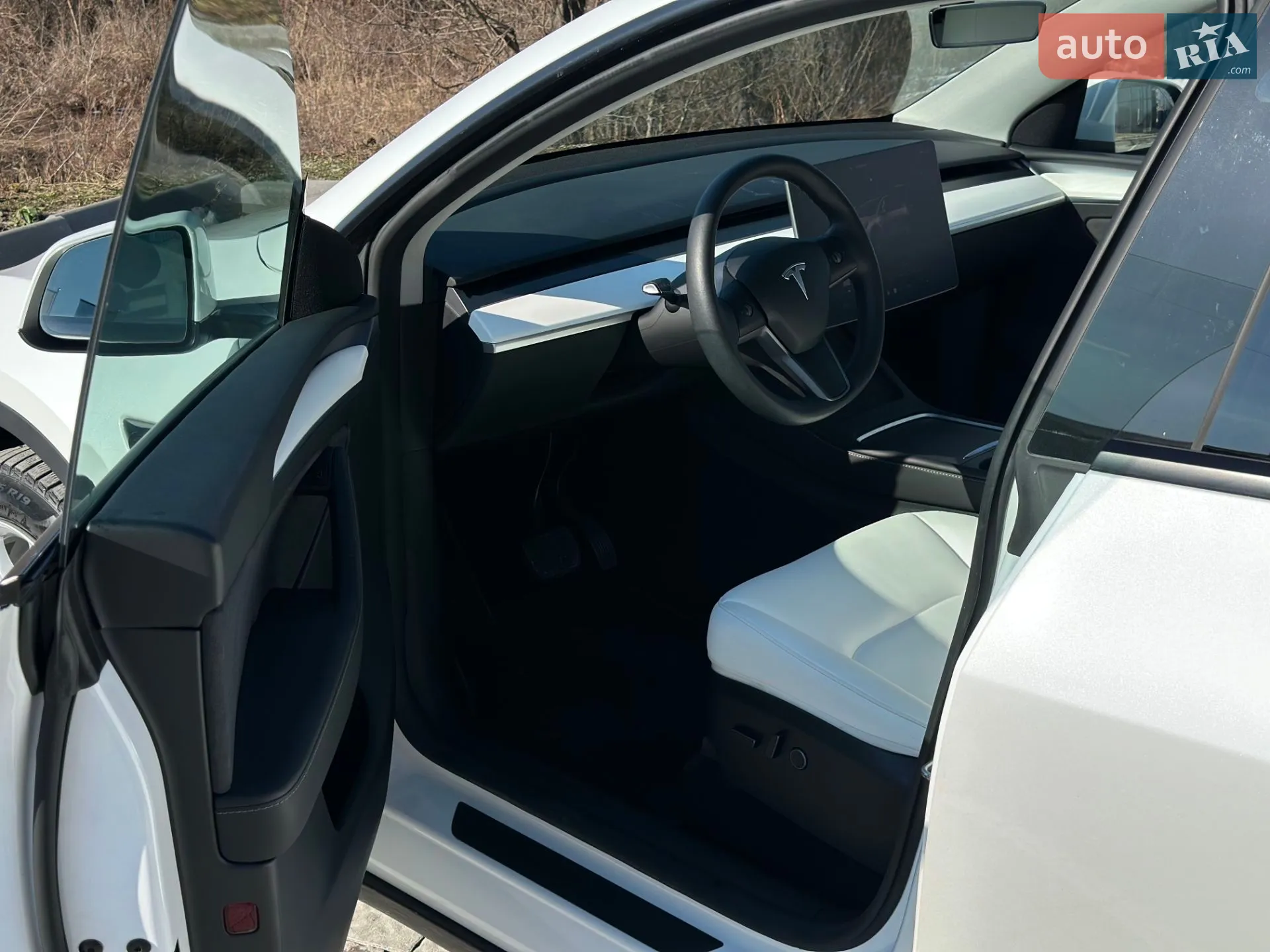 2023 Tesla Model Y - мініатюра 25
