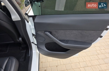 Внедорожник / Кроссовер Tesla Model Y 2022 в Одессе