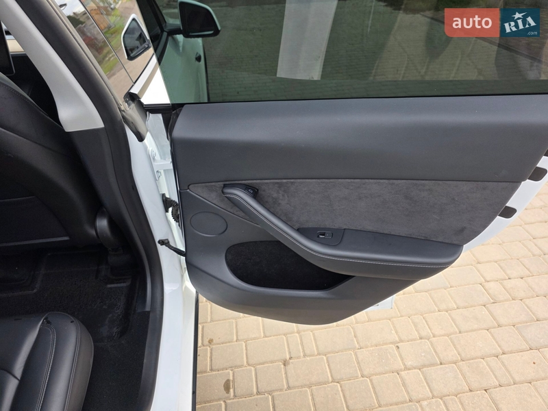 Внедорожник / Кроссовер Tesla Model Y 2022 в Одессе