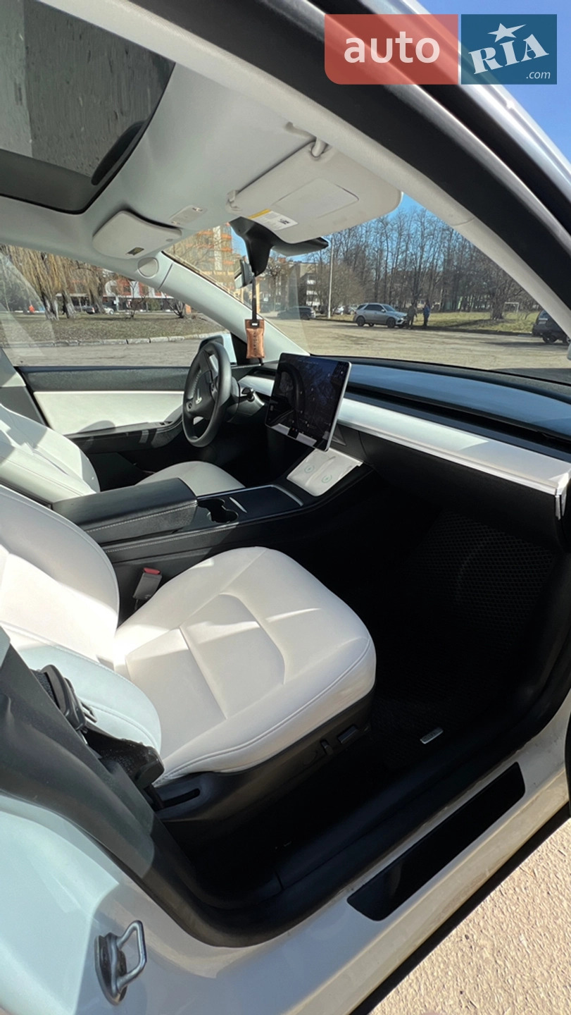 2021 Tesla Model Y - мініатюра 9