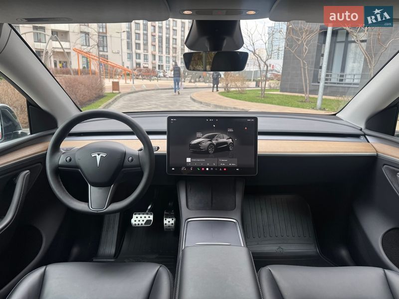 Позашляховик / Кросовер Tesla Model Y 2024 в Києві
