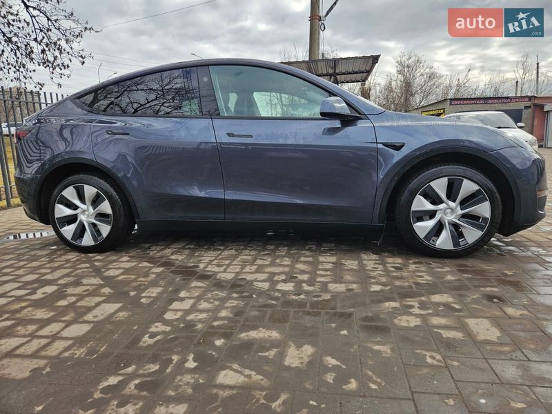 Позашляховик / Кросовер Tesla Model Y 2023 в Кривому Розі