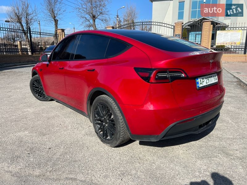 Позашляховик / Кросовер Tesla Model Y 2021 в Запоріжжі