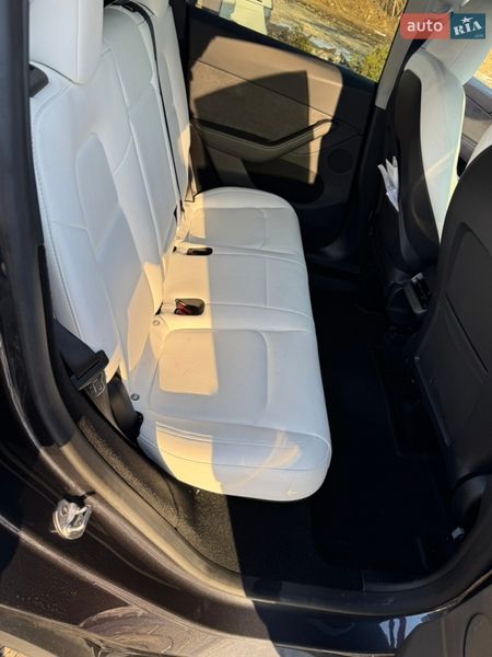 Позашляховик / Кросовер Tesla Model Y 2024 в Тернополі