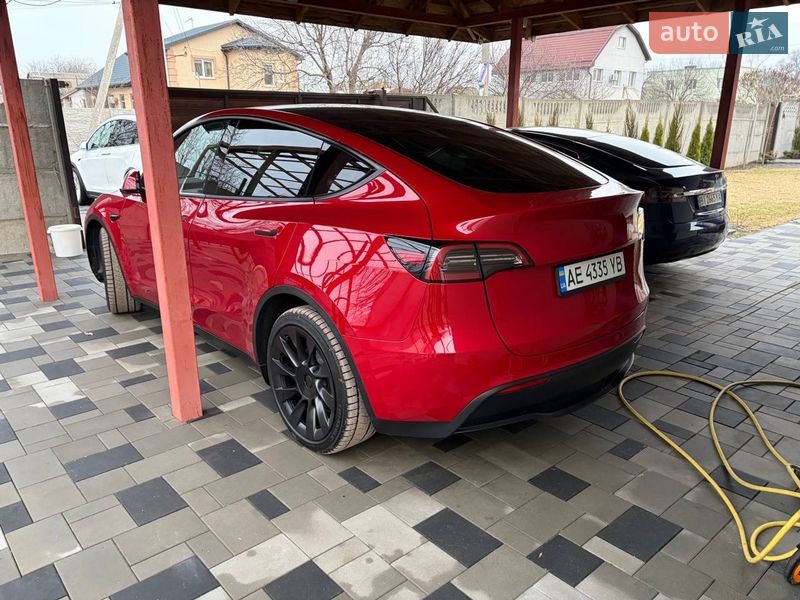 Позашляховик / Кросовер Tesla Model Y 2023 в Дніпрі