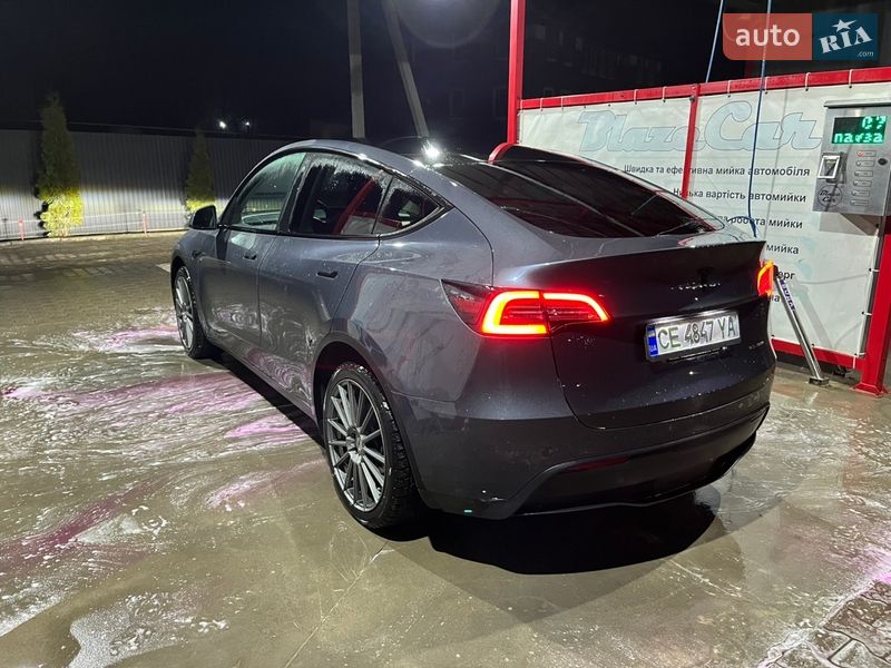 Внедорожник / Кроссовер Tesla Model Y 2023 в Черновцах