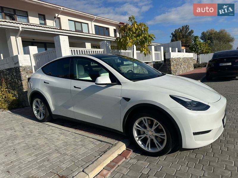 Внедорожник / Кроссовер Tesla Model Y 2023 в Виннице фото 3 Внедорожник / Кроссовер Tesla Model Y 2023 в Виннице