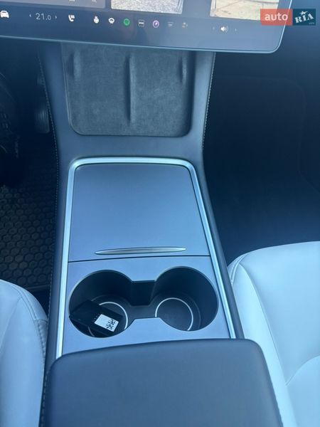 Внедорожник / Кроссовер Tesla Model Y 2023 в Черноморске