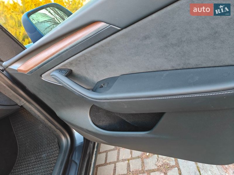 Позашляховик / Кросовер Tesla Model Y 2024 в Львові