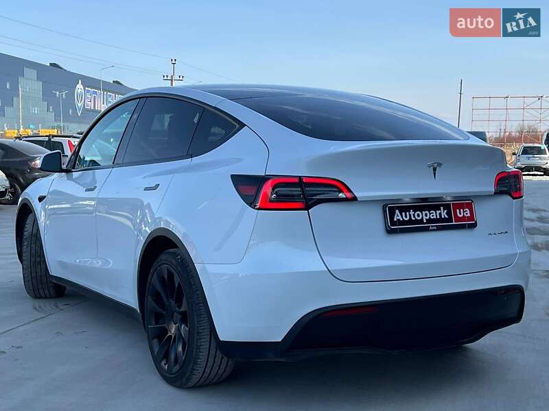 Позашляховик / Кросовер Tesla Model Y 2023 в Львові