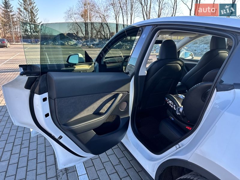 Позашляховик / Кросовер Tesla Model Y 2022 в Тернополі