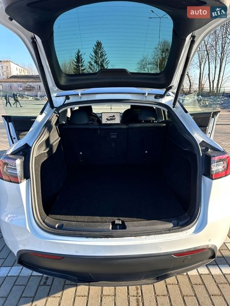 Позашляховик / Кросовер Tesla Model Y 2022 в Тернополі