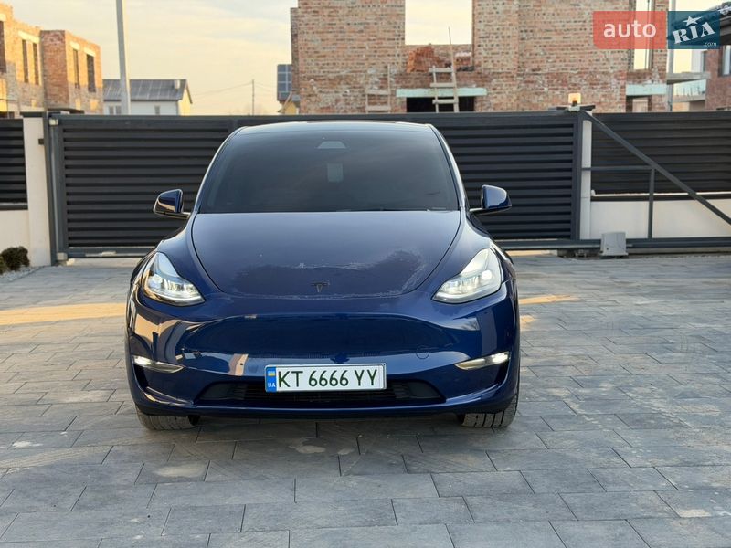 Внедорожник / Кроссовер Tesla Model Y 2024 в Ивано-Франковске