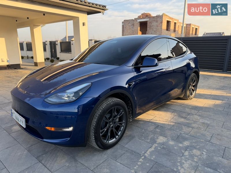 Внедорожник / Кроссовер Tesla Model Y 2024 в Ивано-Франковске