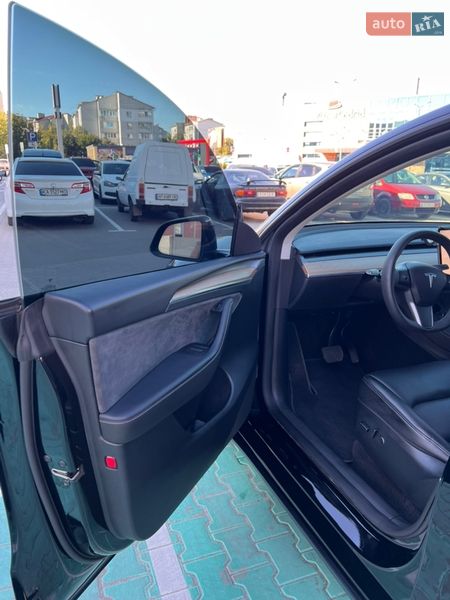 Внедорожник / Кроссовер Tesla Model Y 2023 в Киеве