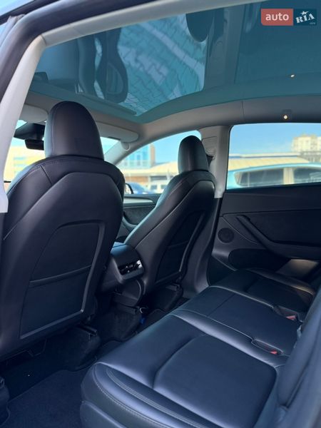 Внедорожник / Кроссовер Tesla Model Y 2023 в Киеве