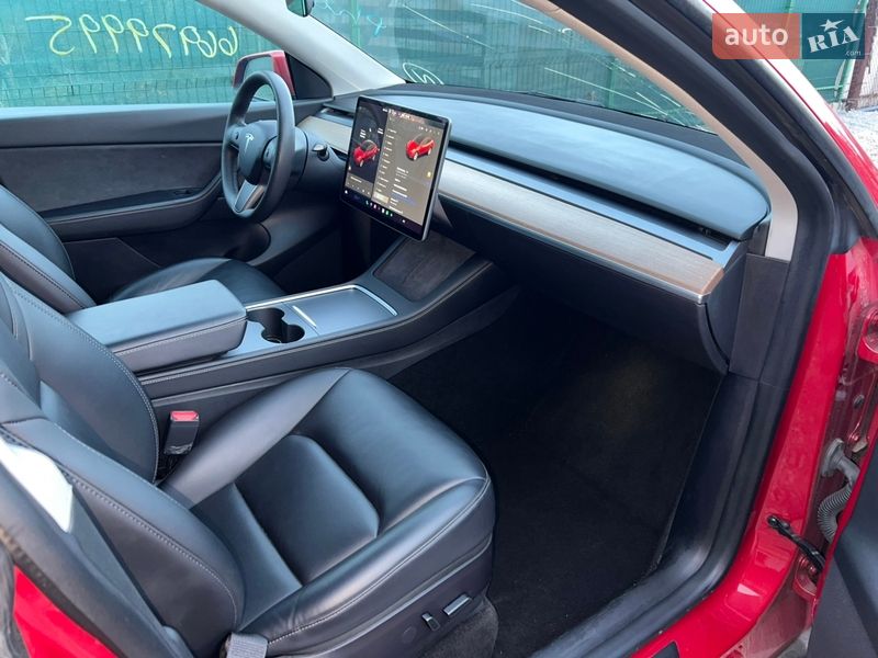 Позашляховик / Кросовер Tesla Model Y 2021 в Дніпрі