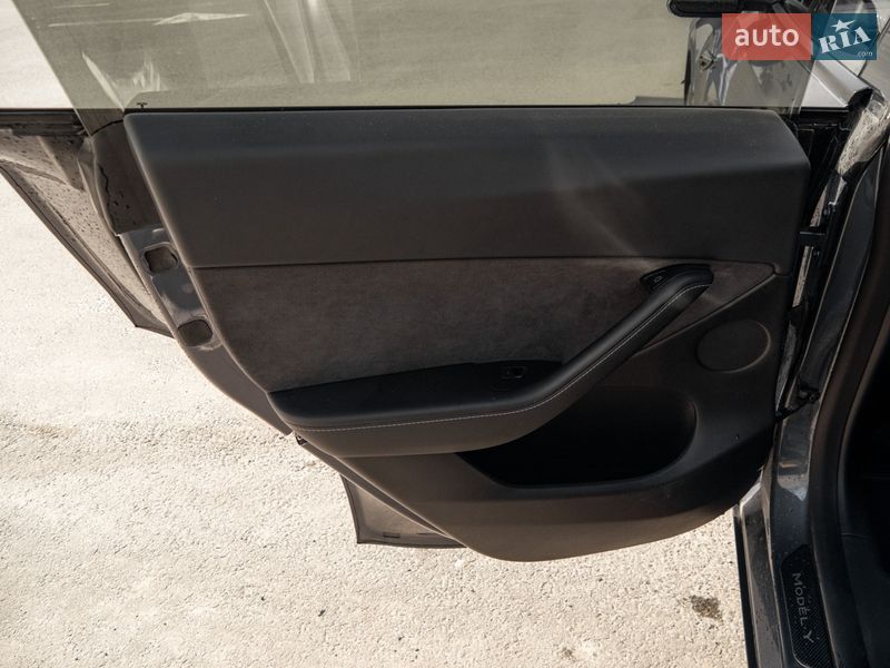 Внедорожник / Кроссовер Tesla Model Y 2022 в Львове