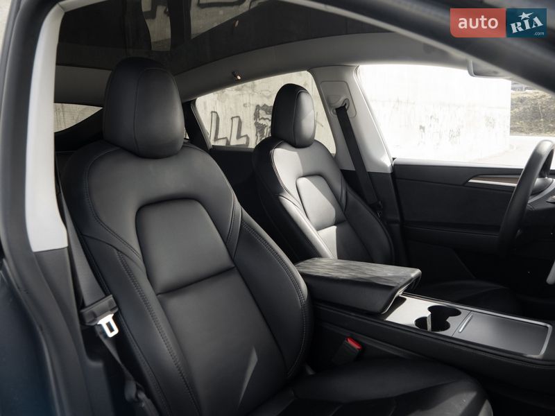 Внедорожник / Кроссовер Tesla Model Y 2022 в Львове