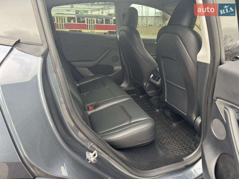 Внедорожник / Кроссовер Tesla Model Y 2022 в Харькове