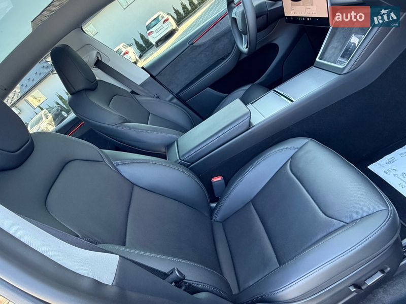 Внедорожник / Кроссовер Tesla Model Y 2025 в Дрогобыче
