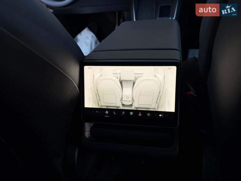 Внедорожник / Кроссовер Tesla Model Y 2025 в Дрогобыче