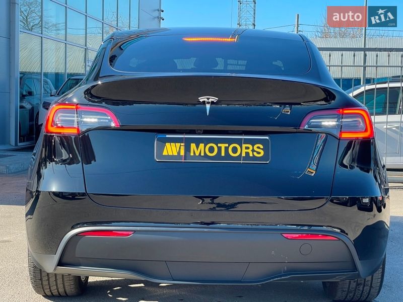 Внедорожник / Кроссовер Tesla Model Y 2024 в Киеве
