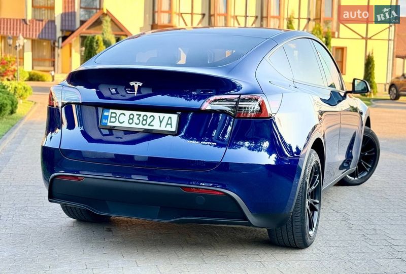 Позашляховик / Кросовер Tesla Model Y 2021 в Львові