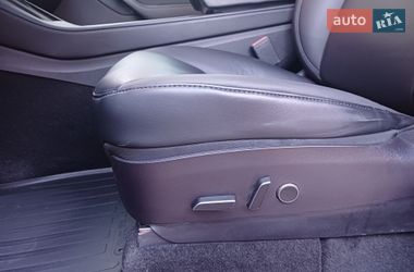 Внедорожник / Кроссовер Tesla Model Y 2022 в Полтаве