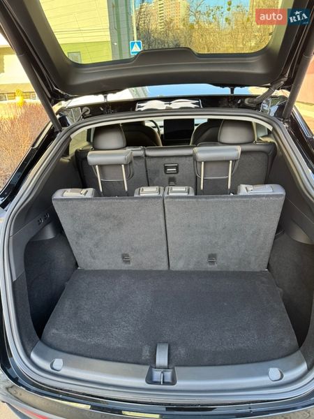 Внедорожник / Кроссовер Tesla Model Y 2025 в Киеве