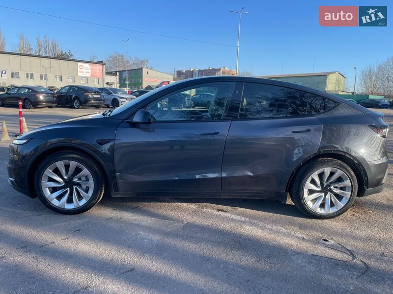 Внедорожник / Кроссовер Tesla Model Y 2025 в Ровно