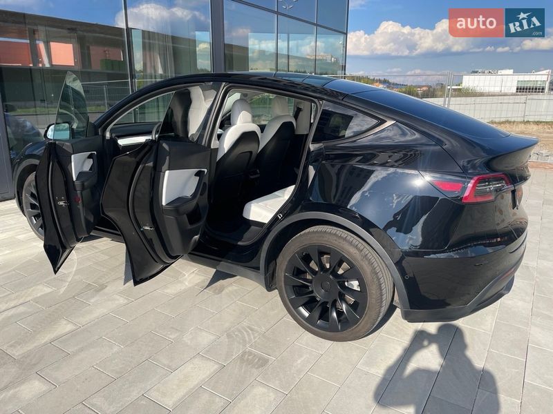 Позашляховик / Кросовер Tesla Model Y 2020 в Києві