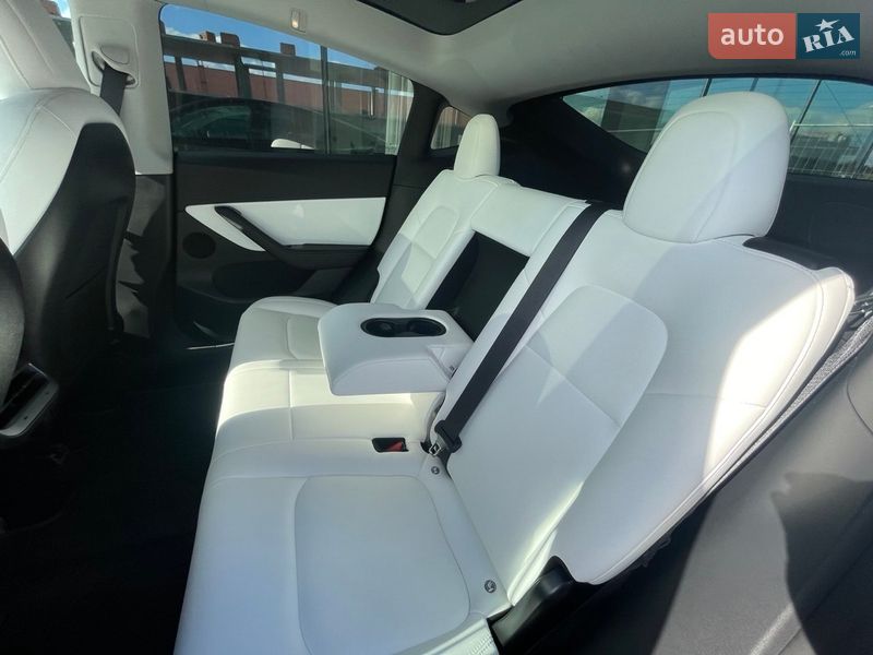 Позашляховик / Кросовер Tesla Model Y 2020 в Києві