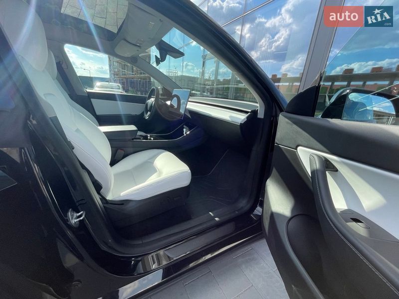 Позашляховик / Кросовер Tesla Model Y 2020 в Києві