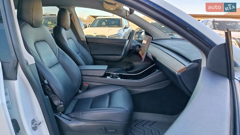 Внедорожник / Кроссовер Tesla Model Y 2020 в Луцке