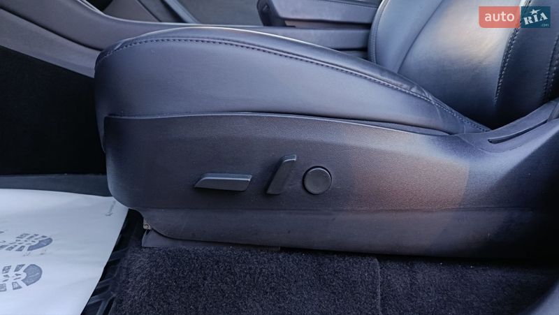 Внедорожник / Кроссовер Tesla Model Y 2020 в Луцке