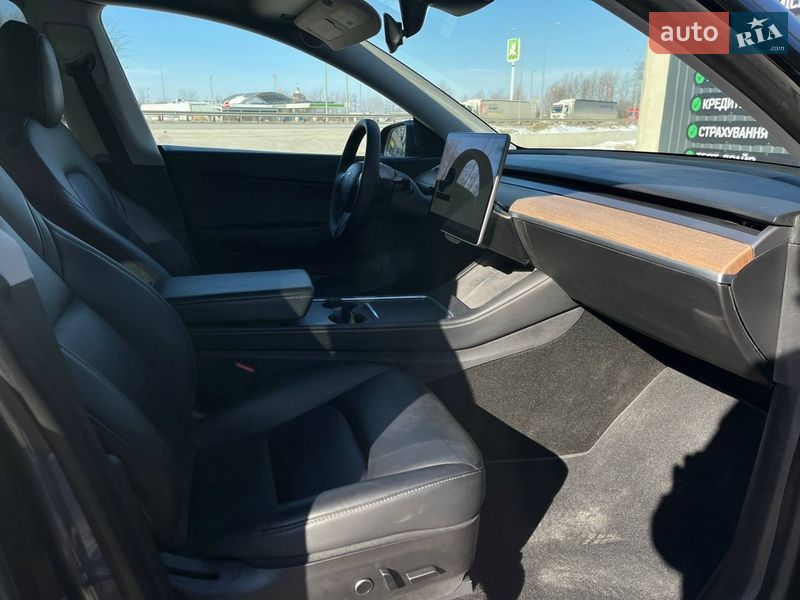 Внедорожник / Кроссовер Tesla Model Y 2021 в Львове