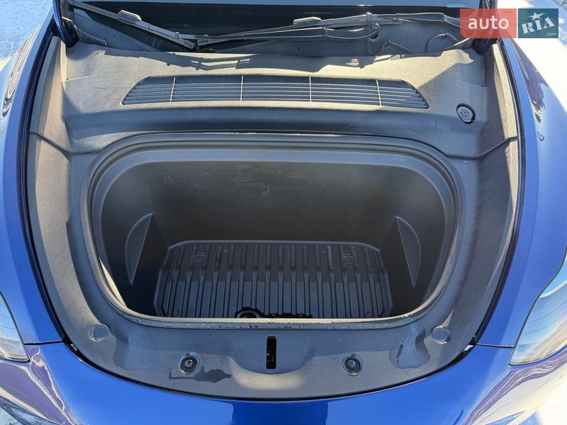 Внедорожник / Кроссовер Tesla Model Y 2022 в Днепре