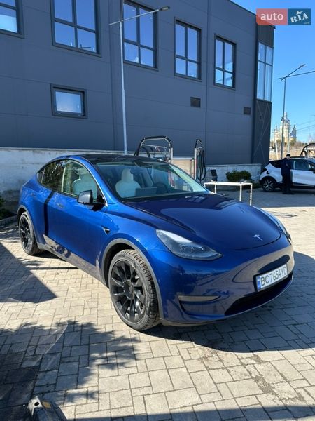Tesla Model Y 2021