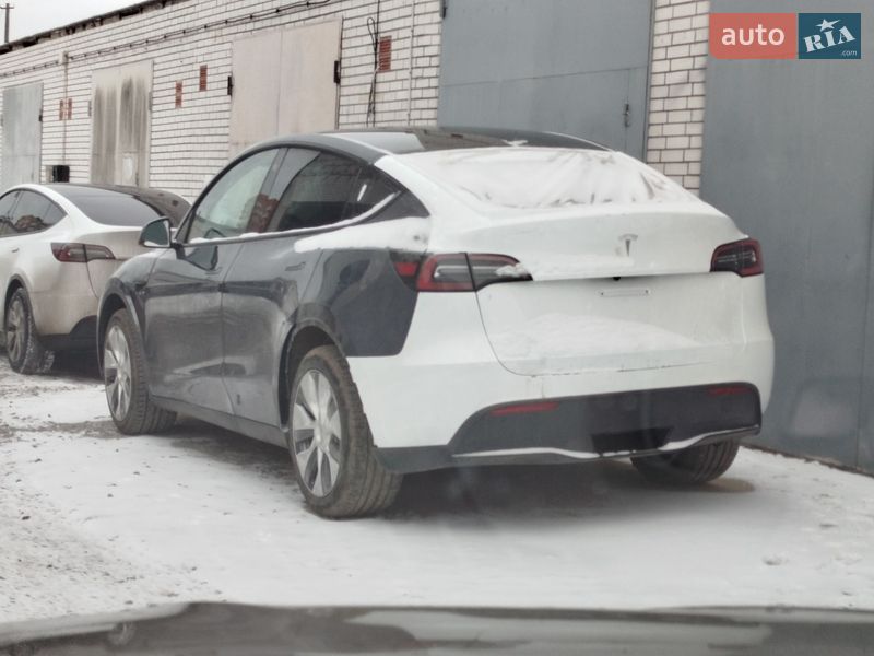 Позашляховик / Кросовер Tesla Model Y 2023 в Білій Церкві