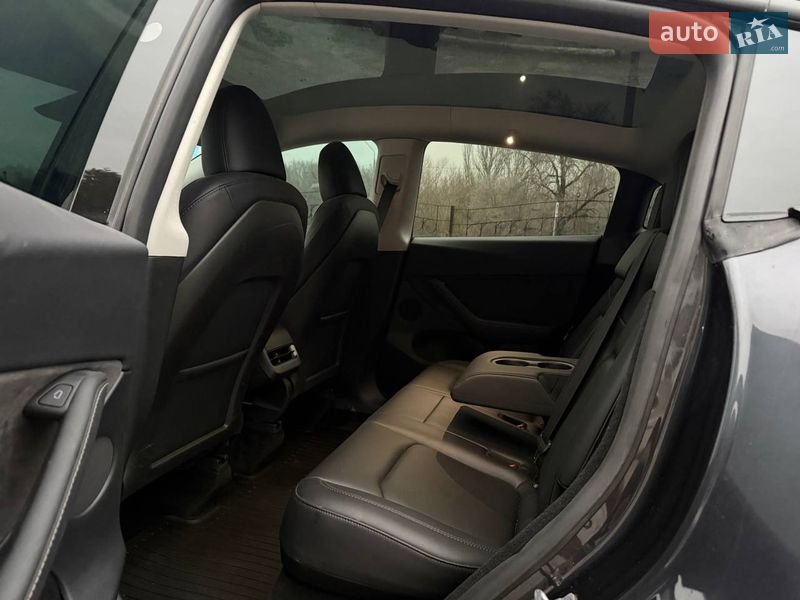 Внедорожник / Кроссовер Tesla Model Y 2024 в Запорожье