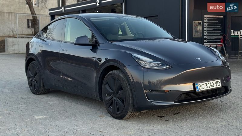 Tesla Model Y 2022